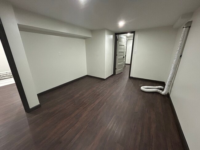 Building Photo - 9610 Britannia Ct