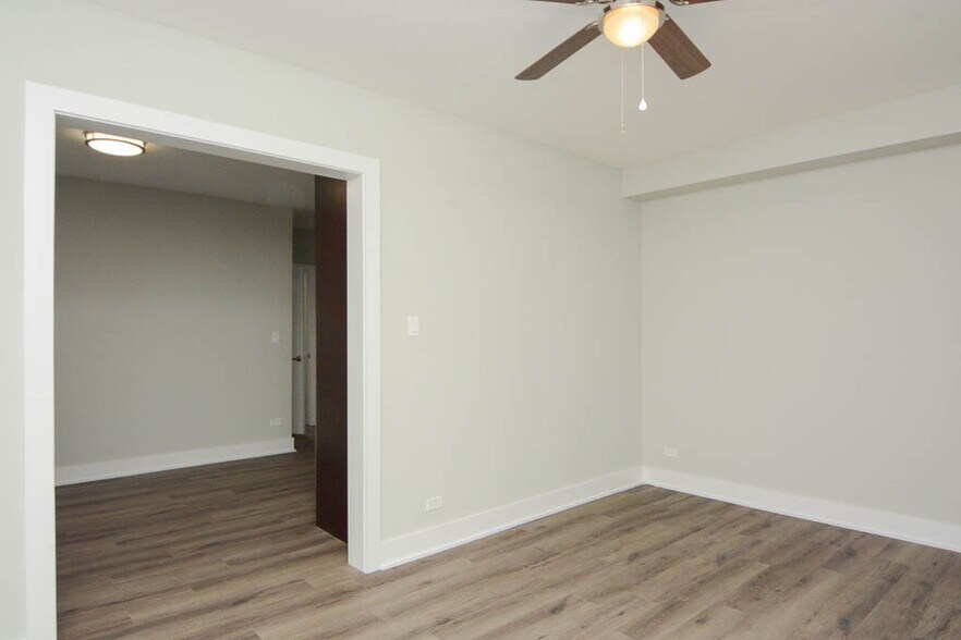 Building Photo - 725 St Johns Ave