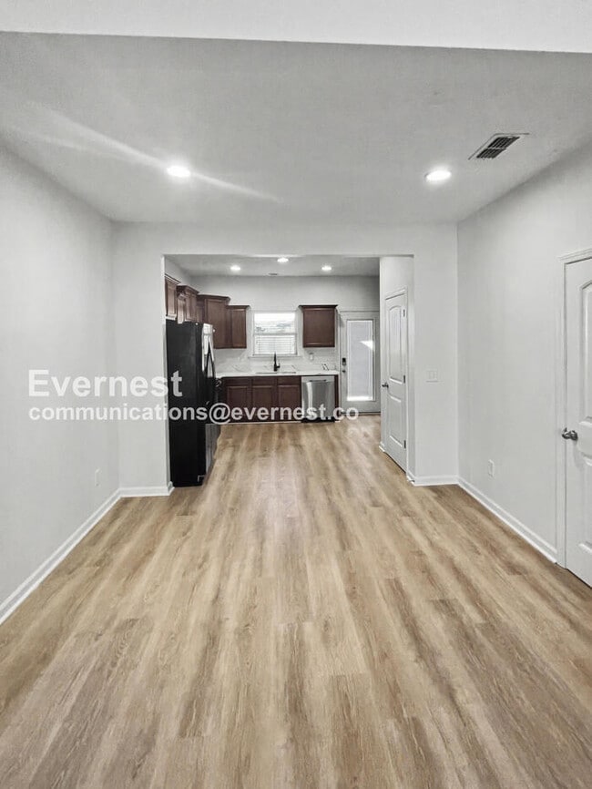 Building Photo - 1522 Sprucedale Dr