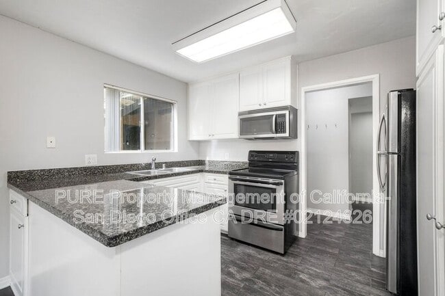 Building Photo - 17181 W Bernardo Dr