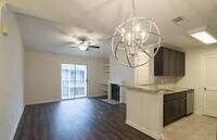Building Photo - 620 Granville Ct