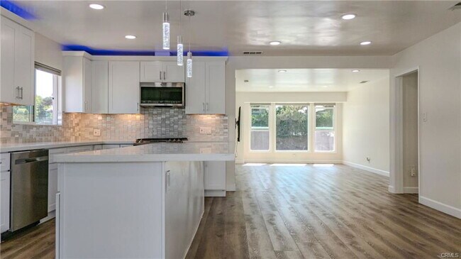 Building Photo - 1509 N Meadows Ave