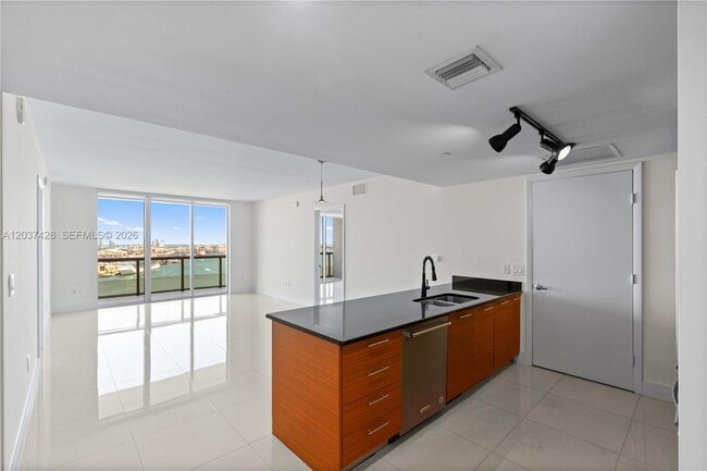 Building Photo - 50 Biscayne Blvd
