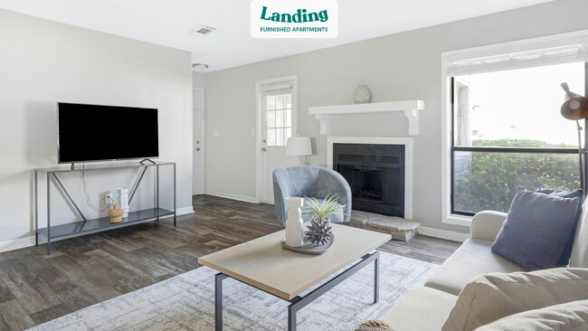 Building Photo - 3600 Park Lake Ln