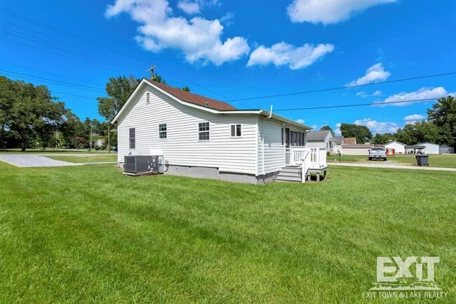 Building Photo - Newly Renovated 2 Bedroom 1 Bath in La Cro...