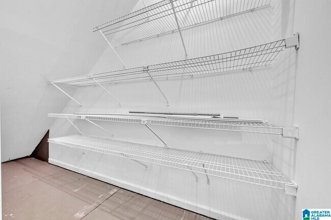 Building Photo - 25 The Falls Dr