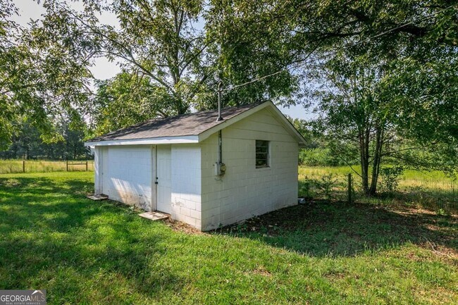 Building Photo - 5740 Bostwick Rd