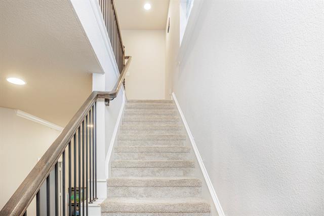 Building Photo - 3640 Carlsbad Way
