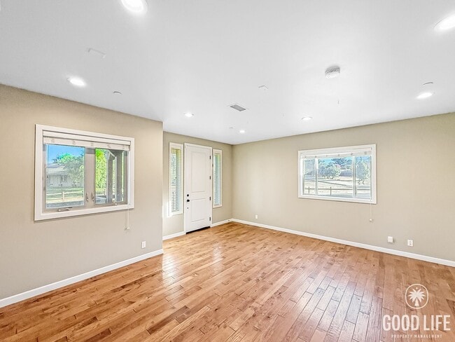 Building Photo - Updated 4BD/3.5BA Rental With 3-Car Garage in Menifee