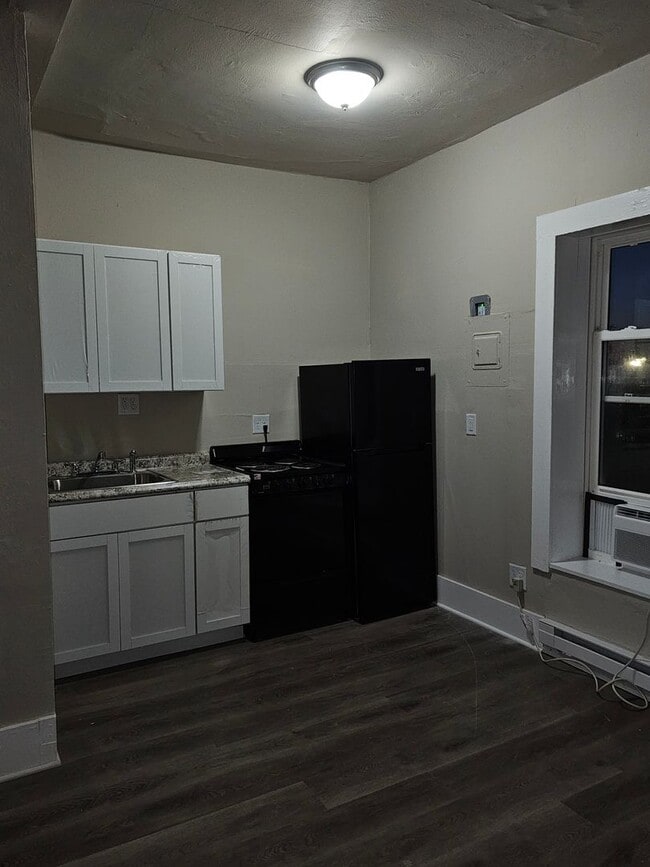Interior Photo - Robinson Heights