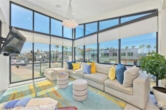 Building Photo - 500 E Balboa Blvd