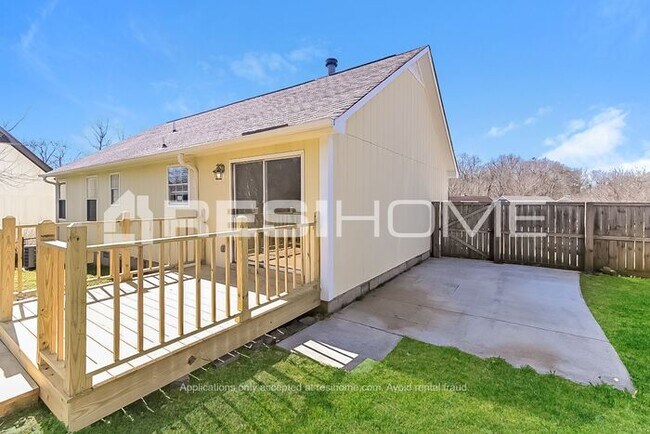 Building Photo - 6901 Brittany Ln