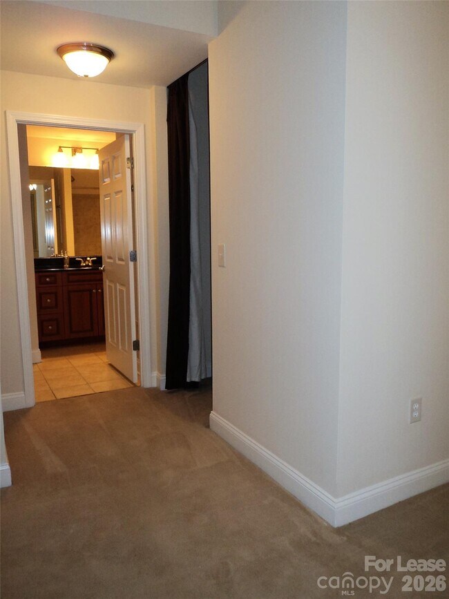 Building Photo - 300 W 5th St