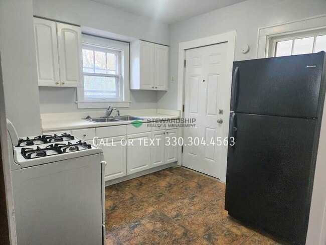 Primary Photo - 623 Cole Ave
