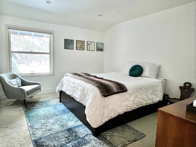 Building Photo - 3 Rivers - Wonderful 3 Bedroom home availa...