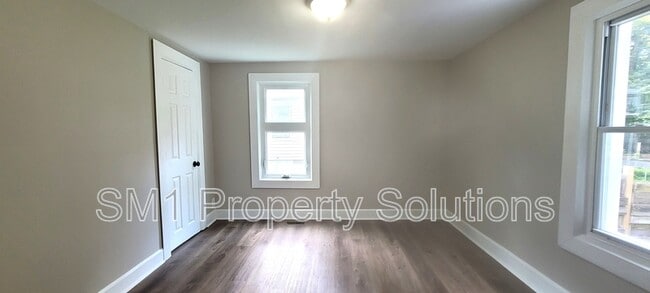 Building Photo - 1420 Furlough Ave