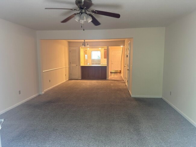 Building Photo - 1017 Smither Dr