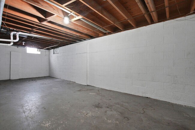 Building Photo - 3751-3753 Briggs Rd