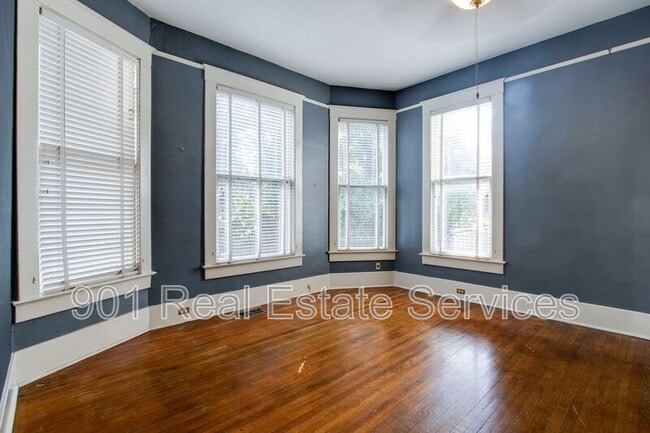 Building Photo - 225 N McNeil St