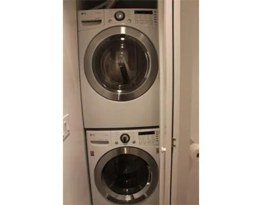 In-unit Washer and Dryer - 15 Lawrence St