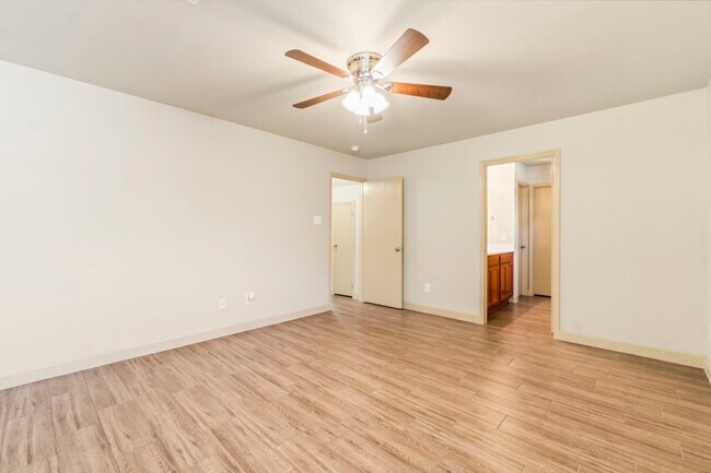 Building Photo - 21522 Daylily Hills Dr