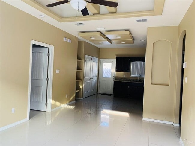 Building Photo - 13 E Franklin Ave