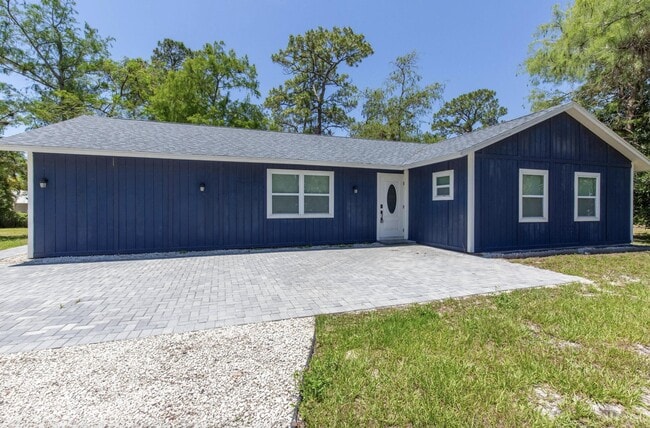 Building Photo - 16932 Aintree Dr W