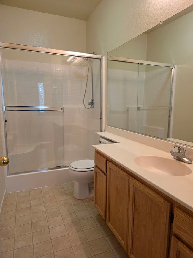 Building Photo - 2412 Summercreek Dr