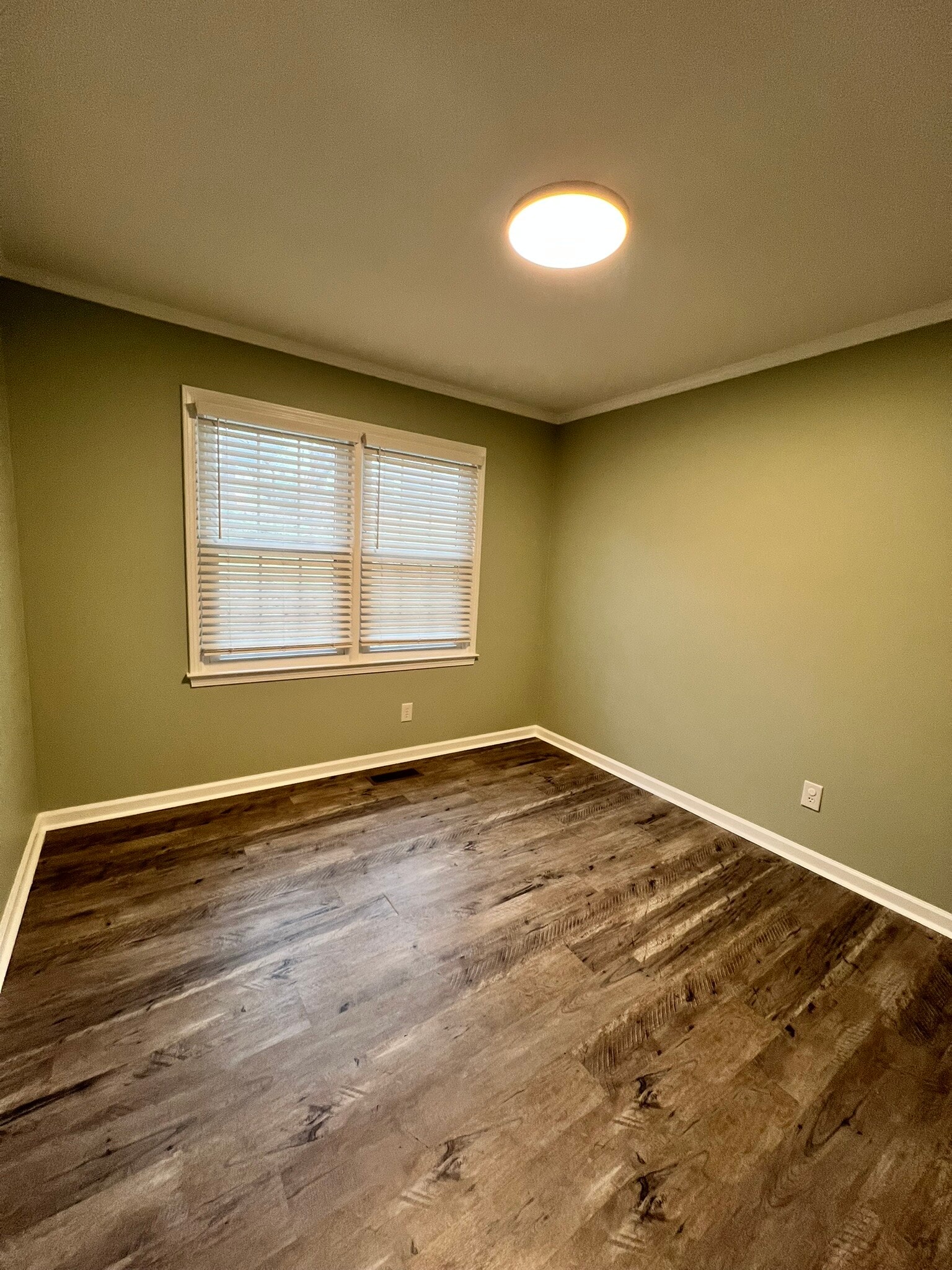 Building Photo - 105 Kestrel Ct