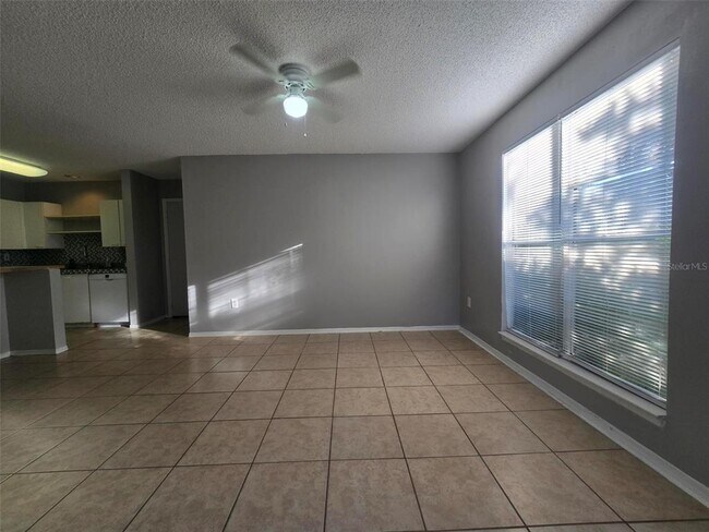 Building Photo - 10122 Winsford Oak Blvd