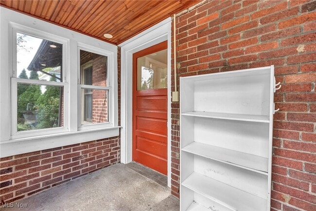 Building Photo - 22400 S Woodland Rd