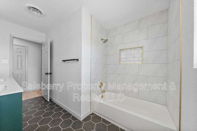 Building Photo - 3137 FM200