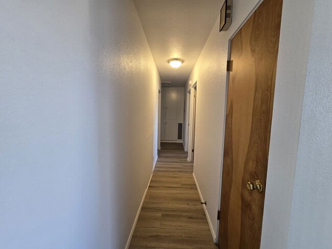 Building Photo - 873 NE Alameda Ave