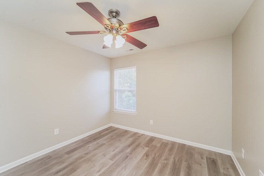 Building Photo - 331 Mountain Quail Dr