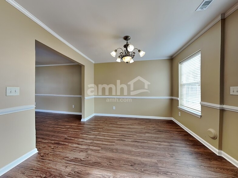 Building Photo - 205 N Fuquay Springs Ave