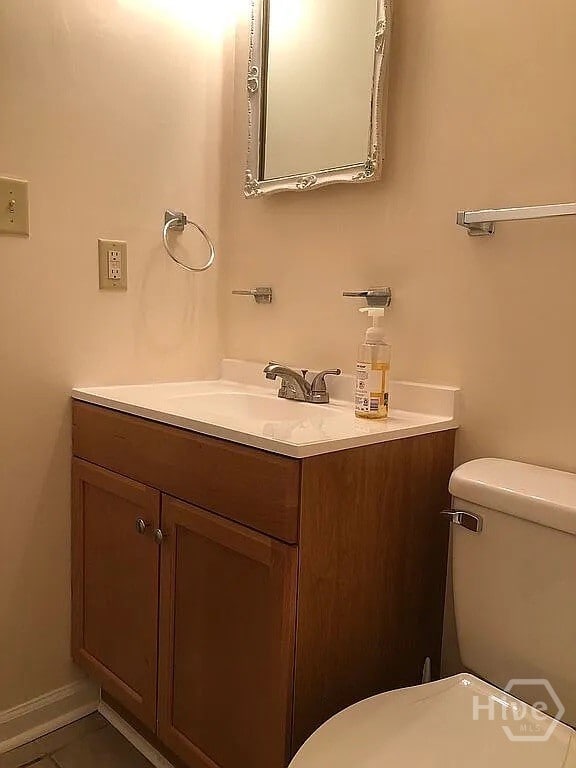 Building Photo - 370 Jockey Club Dr