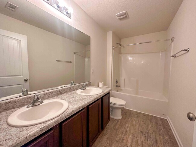 Building Photo - 733 Widgeon Wy