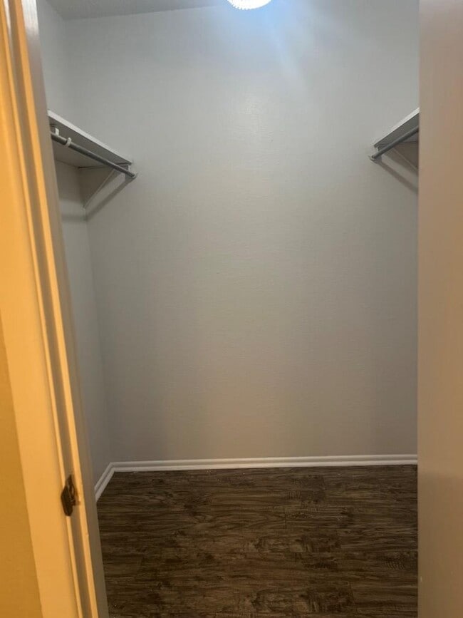 Building Photo - 1328 Tanglewood Ln