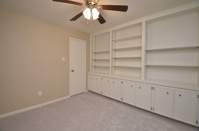 Building Photo - 12310 Burgoyne Dr