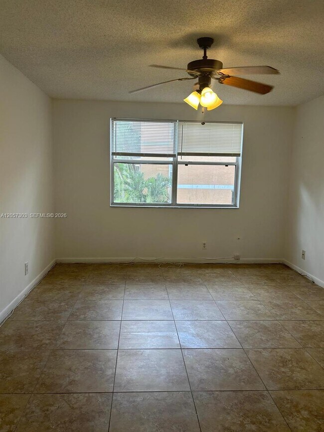 Building Photo - 8851 Wiles Rd