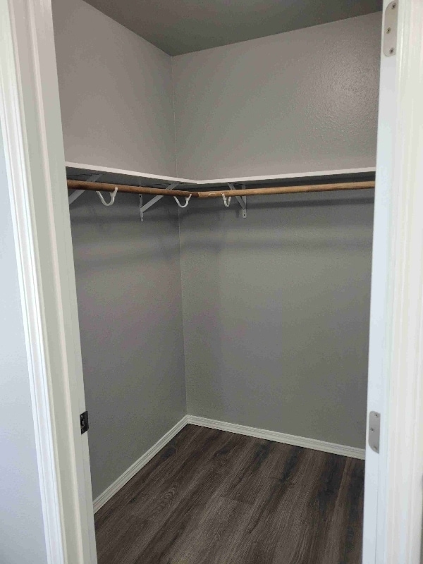 Building Photo - 1926 SW Reindeer Ave