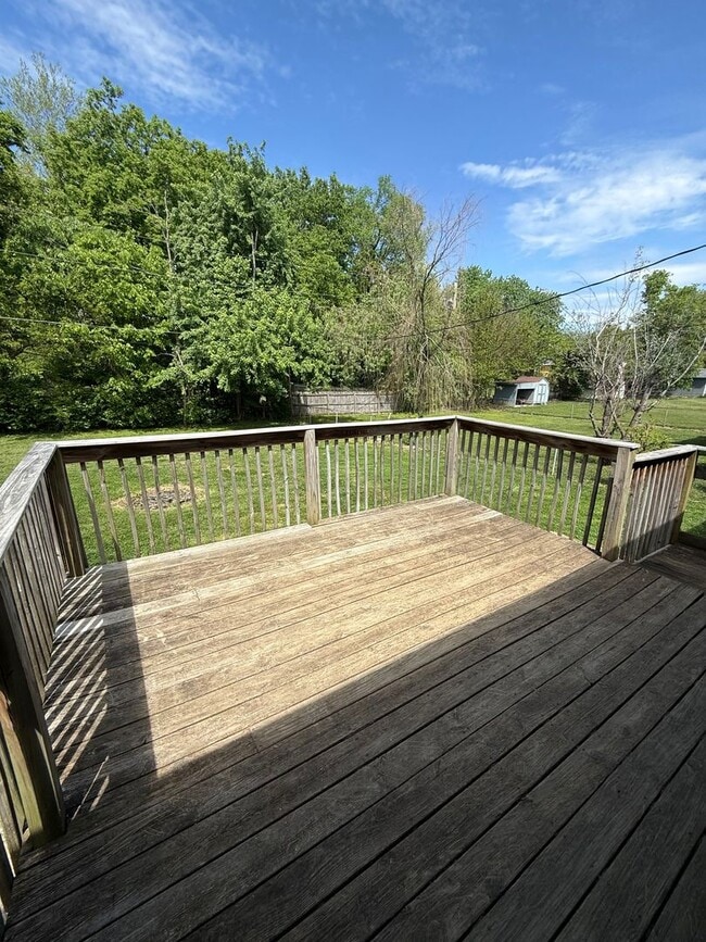 Building Photo - 705 N 2nd St