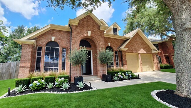 Building Photo - 17122 Canterbury Green Ct