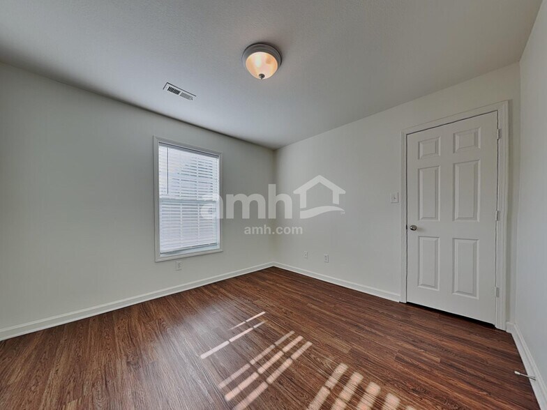 Building Photo - 3127 Champions Trail Ln