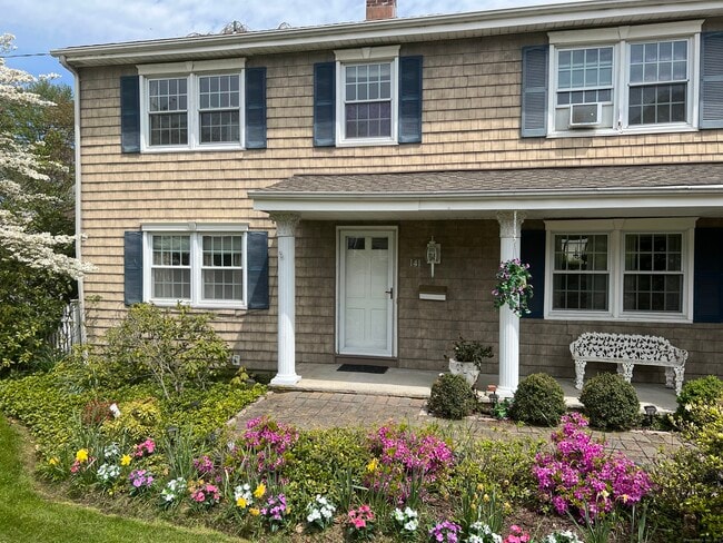 Primary Photo - 141 Flora Blvd