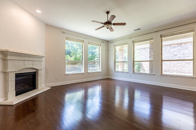 Building Photo - 5041 Country Nest