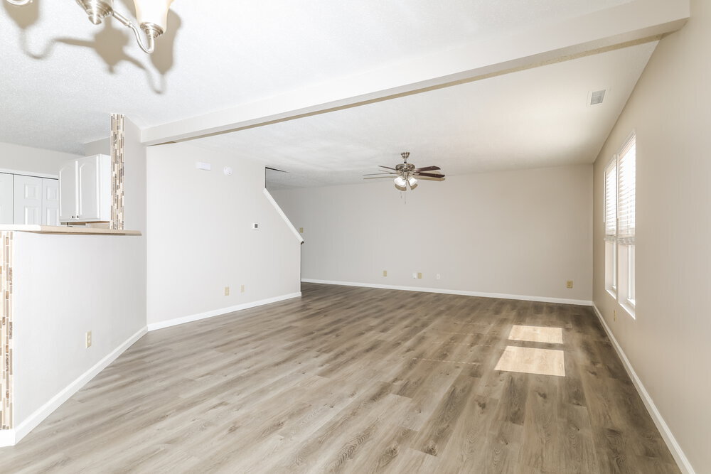 Building Photo - 6336 Alonzo Dr