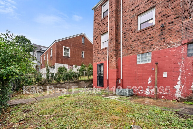 Building Photo - 5034 Ampere St