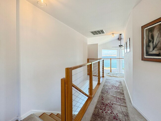 Building Photo - Stunning Home for Lease in Diamond Point