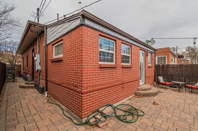 Building Photo - Charming 3BD, 2BA Wash Park Home with 2-Car Garage